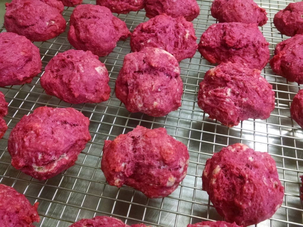 finished beet biscuits
